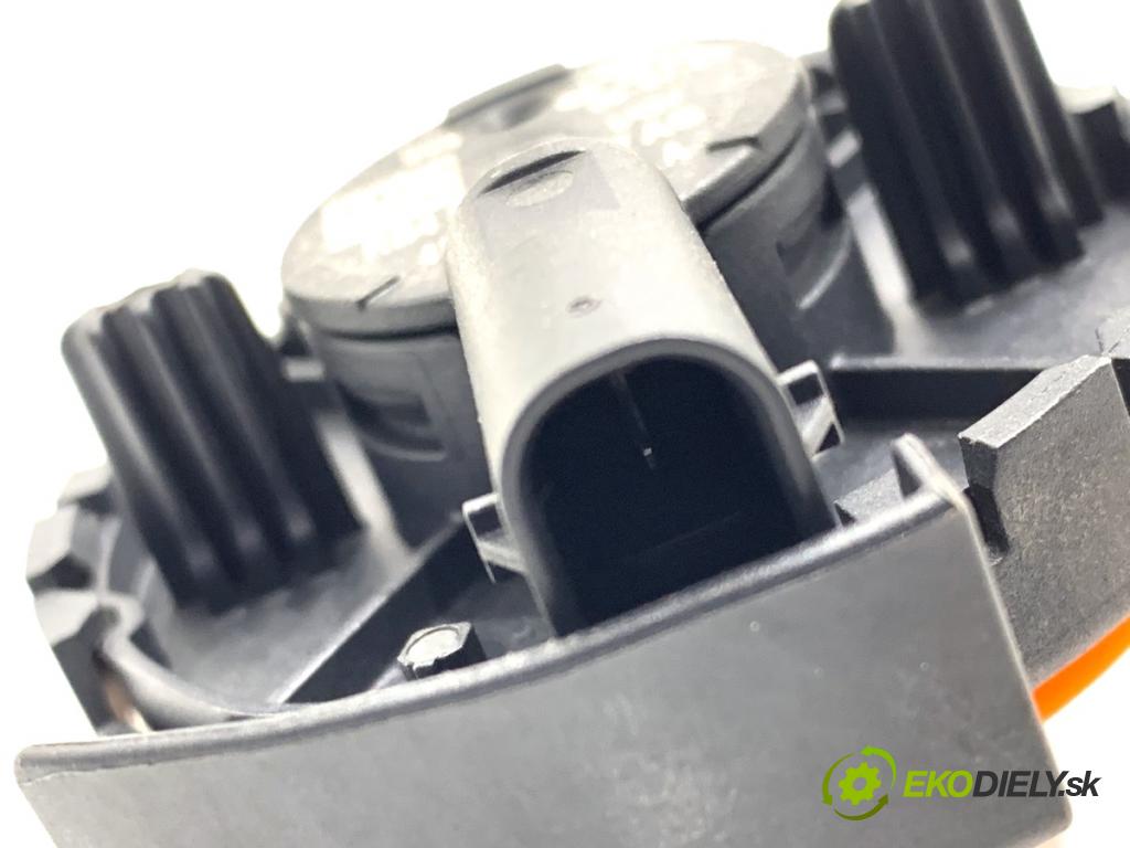 SKODA KAMIQ SUV 2023 81 kW 1.0 TSI 999 Snímač nárazu 4M0955557A (Snímač nárazu)