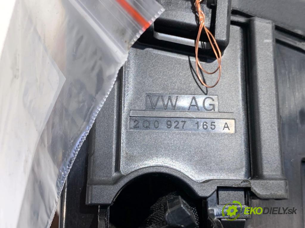 SKODA KAMIQ SUV 2023 81 kW 1.0 TSI 999 Skrinka poistková 2Q0927165A (Poistková skrinka)