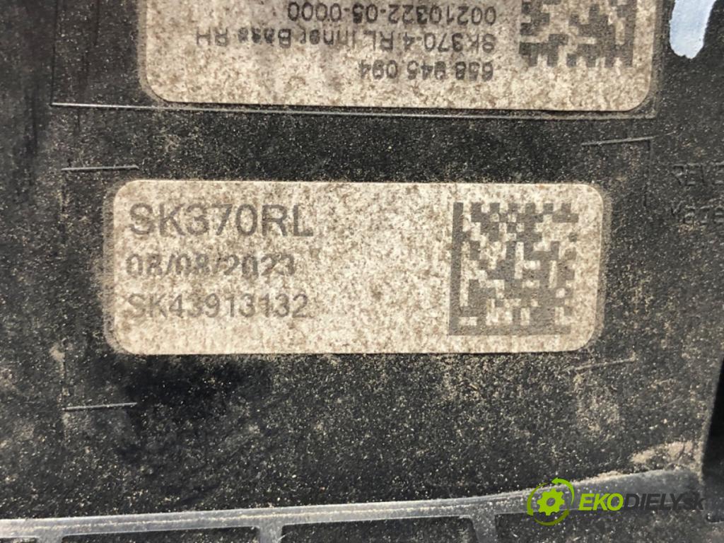 SKODA KAMIQ SUV 2023 81 kW 1.0 TSI 999 Svetlo zad pravá vnútorná 658945094 (Kľučka dverí ostatné)