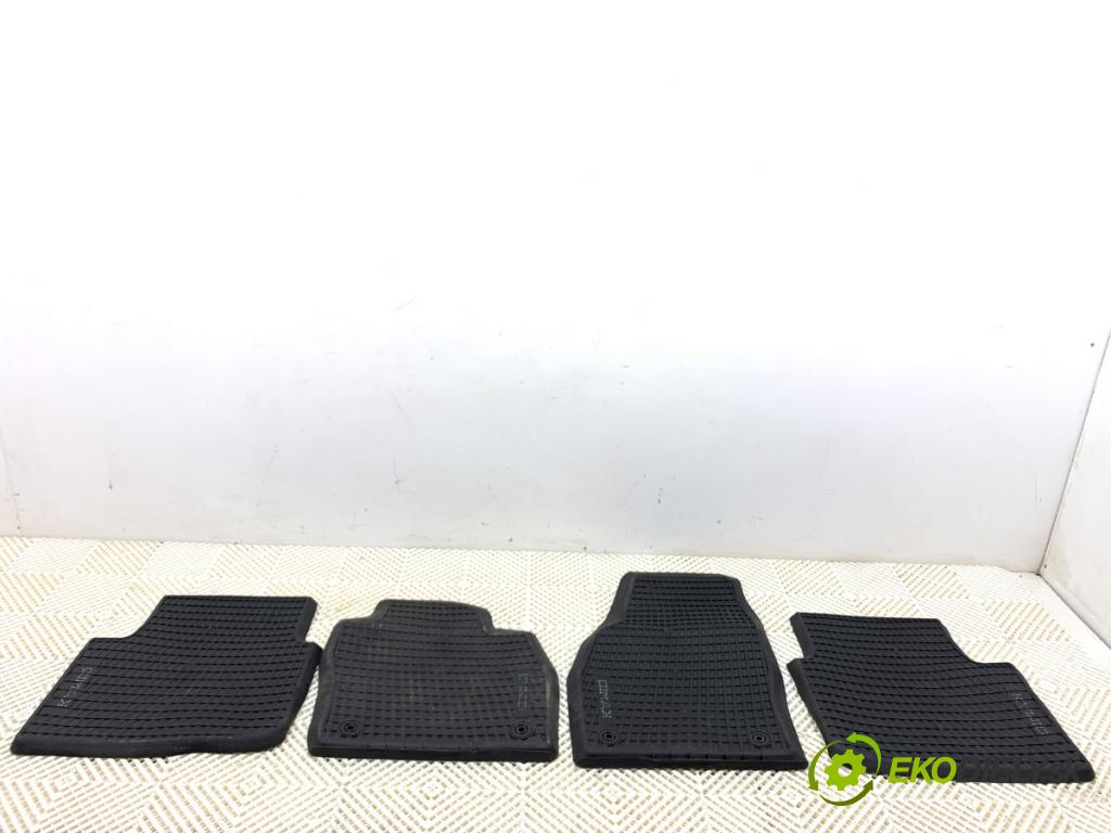 SKODA KAMIQ SUV 2023 81 kW 1.0 TSI 999 koberček PRYŽ: 658061502