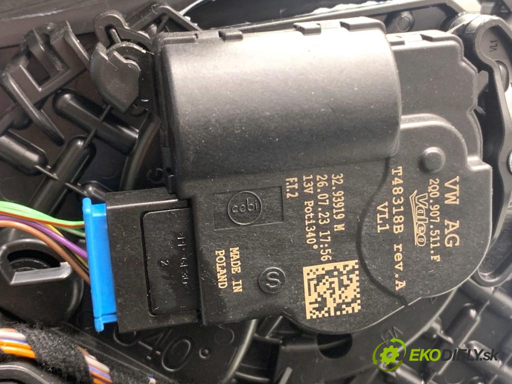 SKODA KAMIQ SUV 2023 81 kW 1.0 TSI 999 Výhrevné teleso, radiátor kúrenia KOMBAJN 2G1819152A