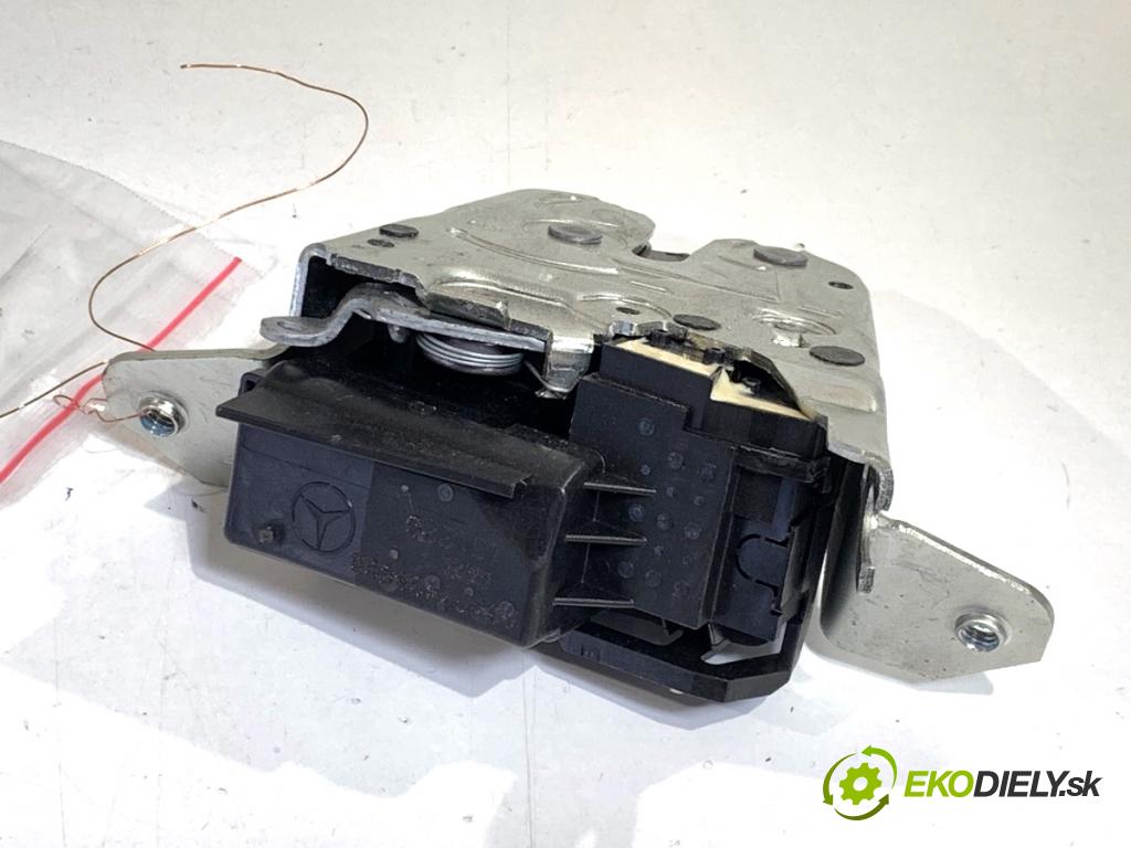 MERCEDES-BENZ GLE SUV 2020 180 kW GLE 300 d 4-matic (167.119) 1950 zámok dverí zad A0997400600