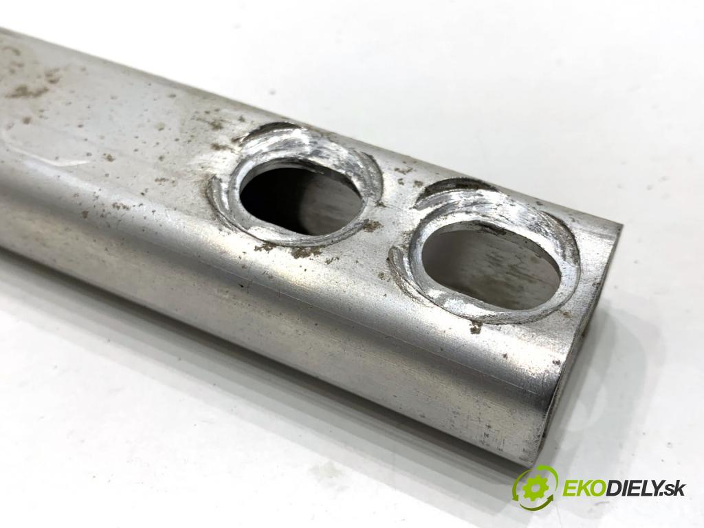 MERCEDES-BENZ GLE SUV 2020 180 kW GLE 300 d 4-matic (167.119) 1950 Výstuha horná A1676264600 (Výstuha)