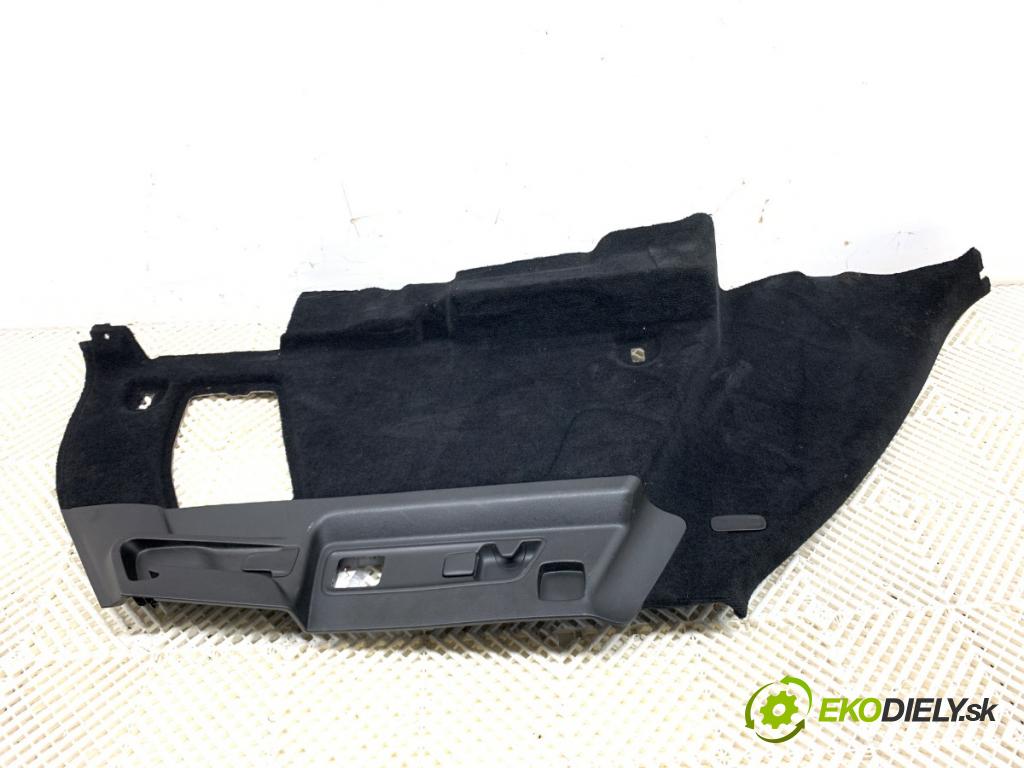 MERCEDES-BENZ GLE SUV 2020 180 kW GLE 300 d 4-matic (167.119) 1950 čalúnenie kufra pravy A1676906603