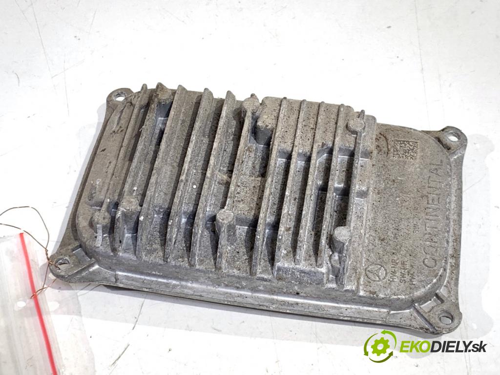 MERCEDES-BENZ GLE SUV 2020 180 kW GLE 300 d 4-matic (167.119) 1950 Menič XENON A2479009009 (Riadiaca jednotka xenónu)