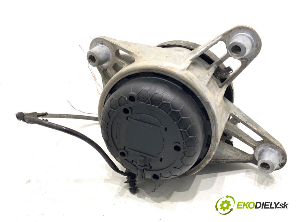 MERCEDES-BENZ GLE SUV 2020 180 kW GLE 300 d 4-matic (167.119) 1950 AirBag motora pravý A1672407700