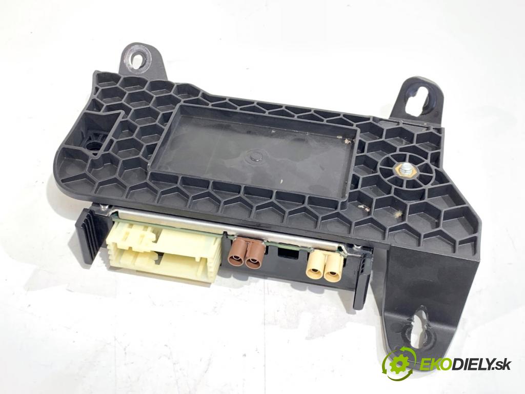 MERCEDES-BENZ GLE SUV 2020 180 kW GLE 300 d 4-matic (167.119) 1950 Modul BLUETOOTH A2479001809 (Riadiaca jednotka ostatné)