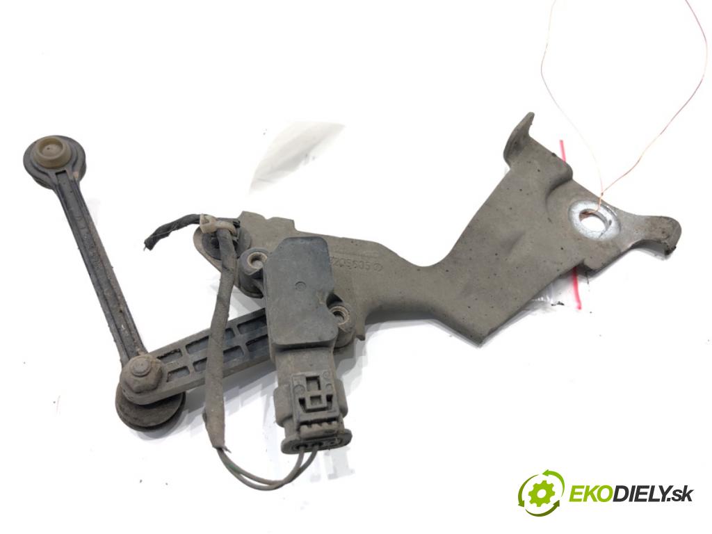 MERCEDES-BENZ GLE SUV 2020 180 kW GLE 300 d 4-matic (167.119) 1950 snímač ÚROVEŇ: XENON přední část levý A0009059413