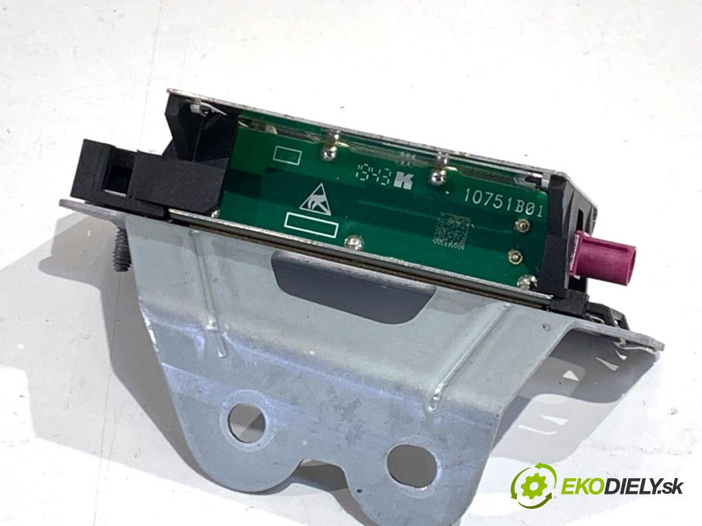 MERCEDES-BENZ GLE SUV 2020 180 kW GLE 300 d 4-matic (167.119) 1950 ANTENA A1569050902