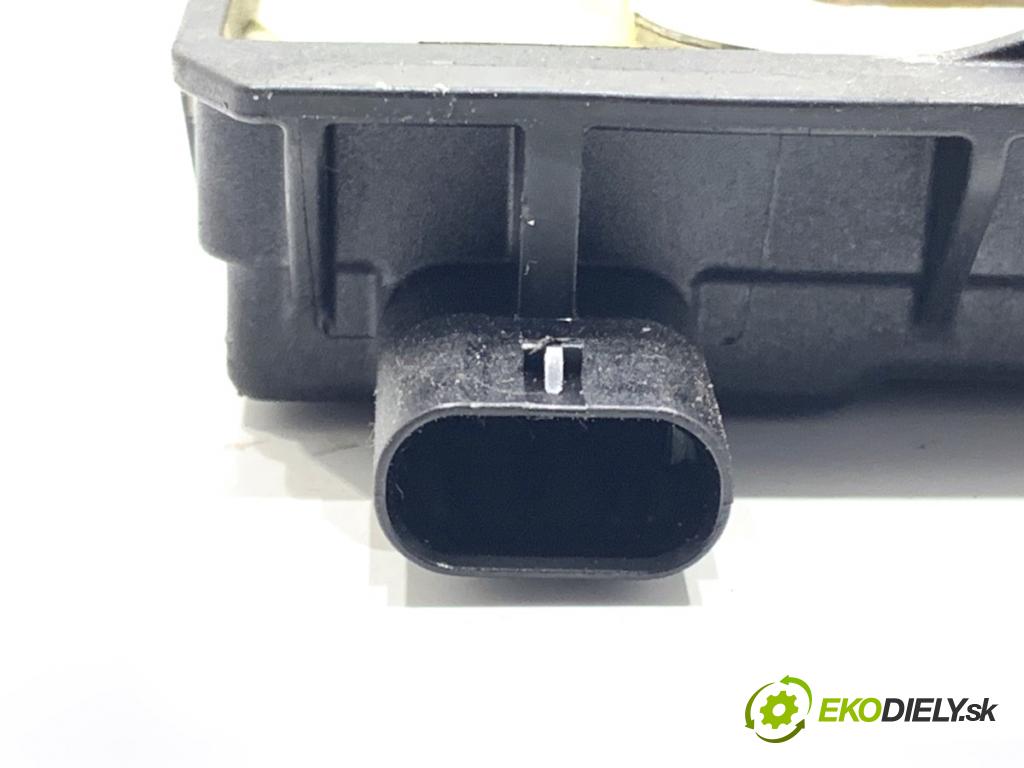 MERCEDES-BENZ GLE SUV 2020 180 kW GLE 300 d 4-matic (167.119) 1950 svorka plus A0009061505