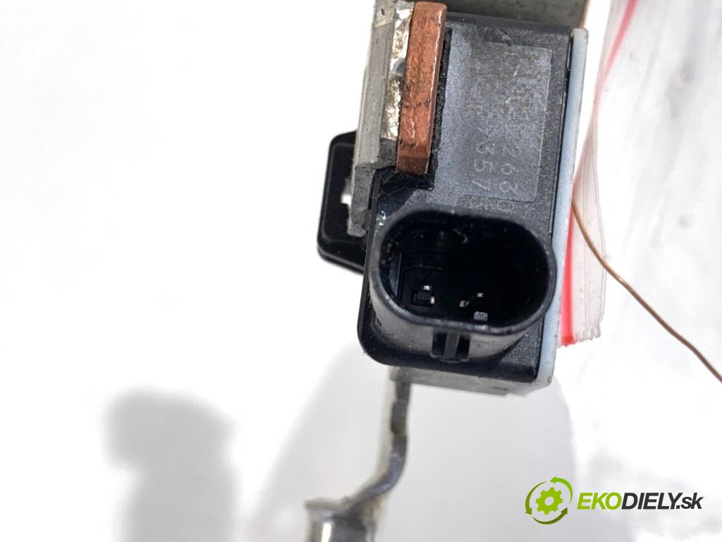 MERCEDES-BENZ GLE SUV 2020 180 kW GLE 300 d 4-matic (167.119) 1950 svorka MINUS: A0009058212