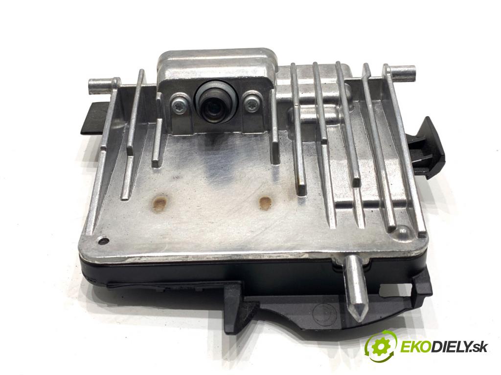 MERCEDES-BENZ GLE SUV 2020 180 kW GLE 300 d 4-matic (167.119) 1950 KAMERA okna PŘEDNÍ A2479003108