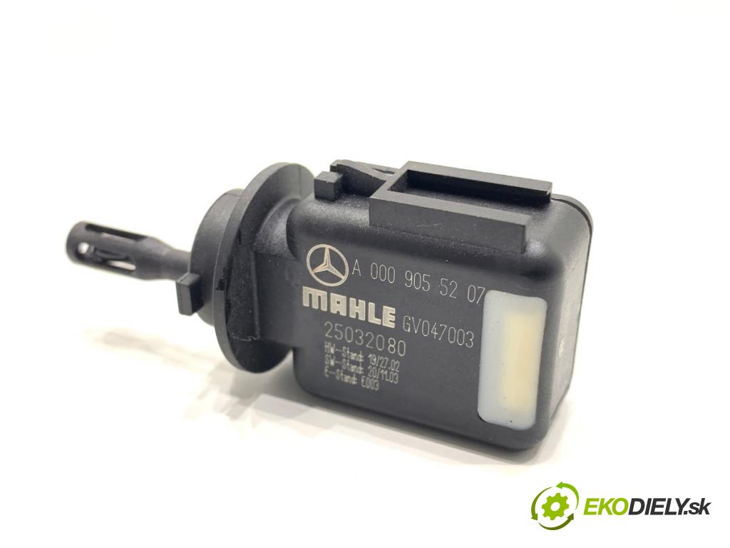 MERCEDES-BENZ GLE SUV 2020 180 kW GLE 300 d 4-matic (167.119) 1950 Snímač kvality vzduchu A0009055207