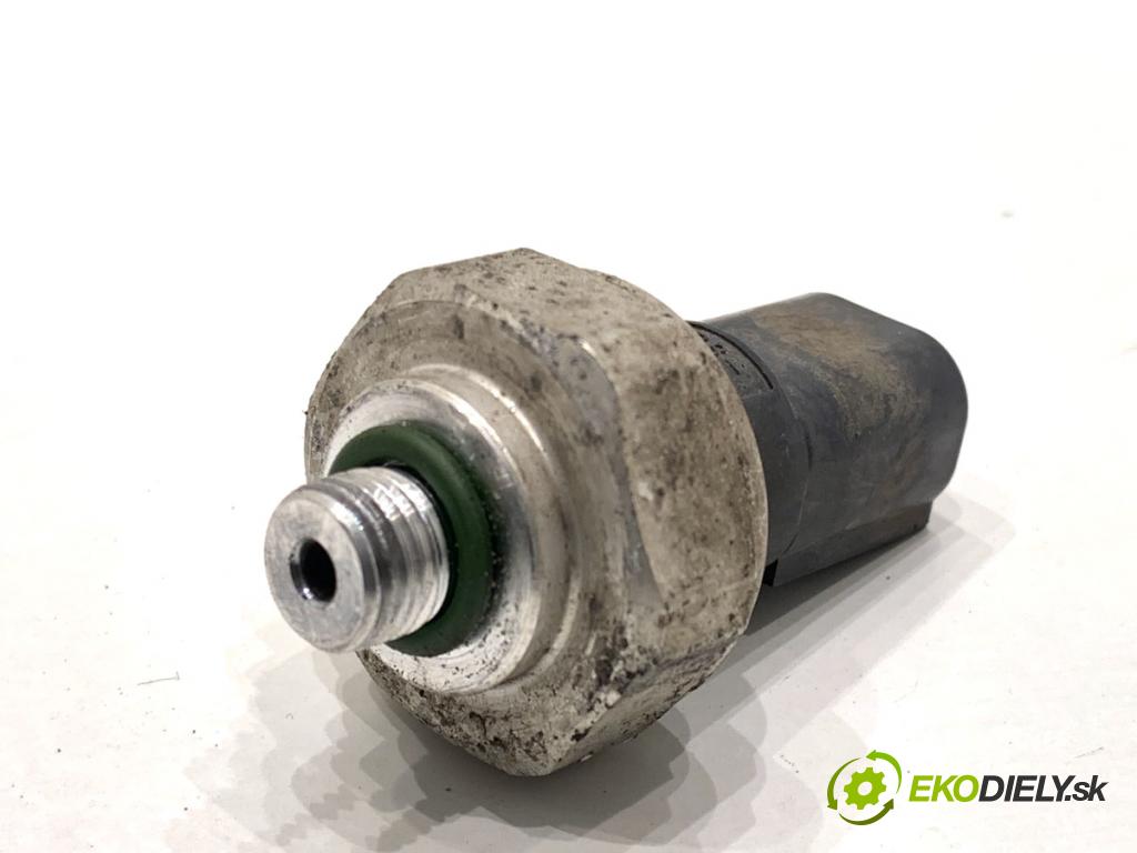 MERCEDES-BENZ GLE SUV 2020 180 kW GLE 300 d 4-matic (167.119) 1950 snímač klimatizace 2110000283 (Snímač klimatizace)