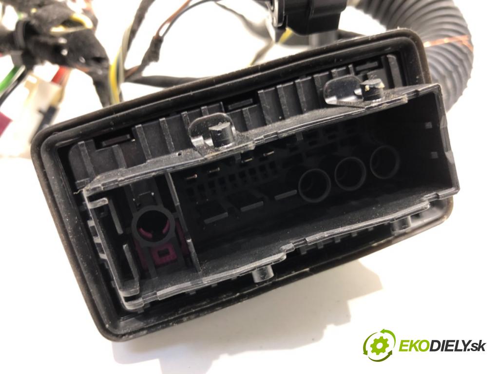 MERCEDES-BENZ GLE SUV 2020 180 kW GLE 300 d 4-matic (167.119) 1950 Káblovačka Dvere predný pravy A1675405937