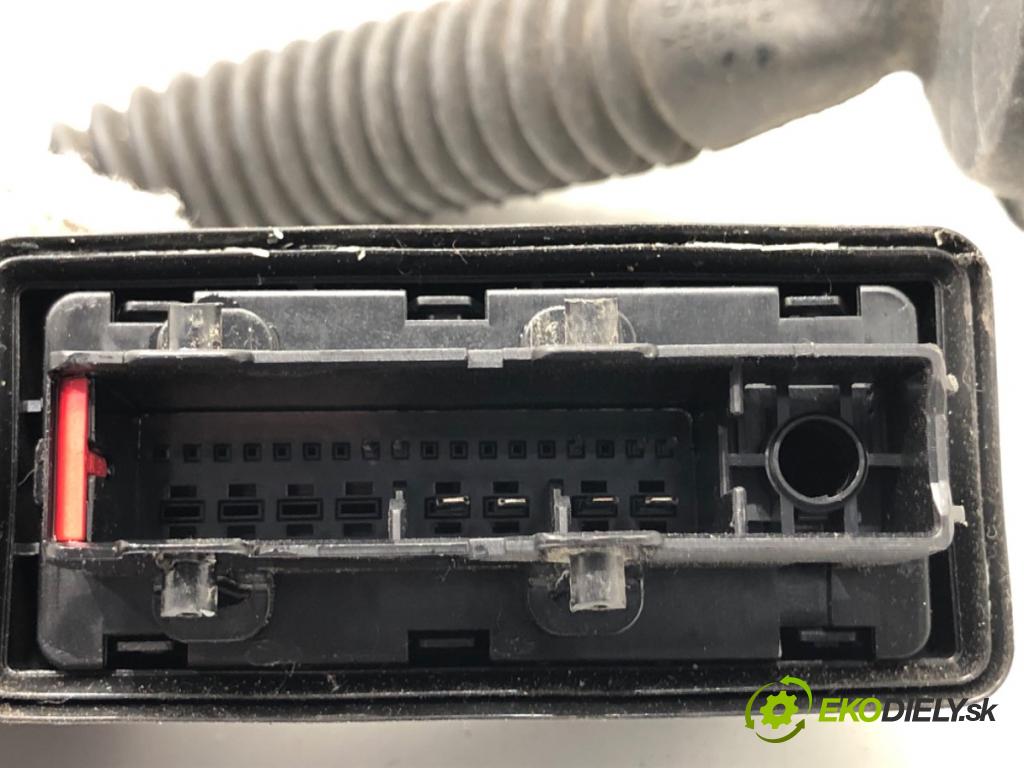 MERCEDES-BENZ GLE SUV 2020 180 kW GLE 300 d 4-matic (167.119) 1950 Káblovačka Dvere zad pravy A1675401429