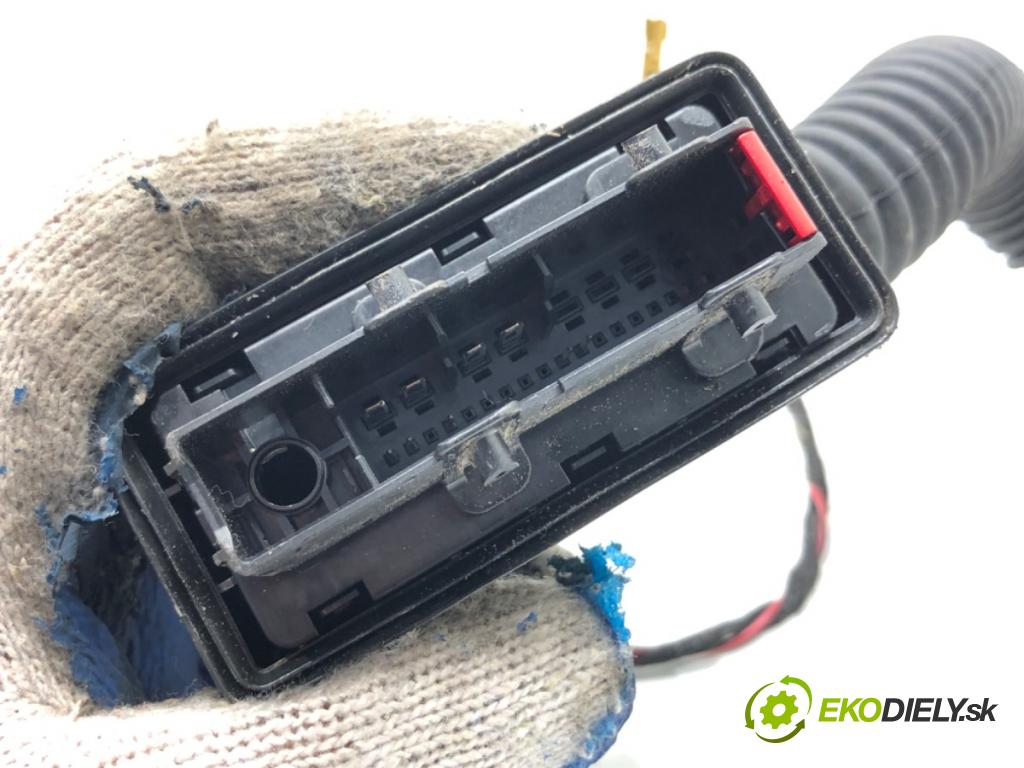 MERCEDES-BENZ GLE SUV 2020 180 kW GLE 300 d 4-matic (167.119) 1950 Káblovačka Dvere zad ľavy A1675401429