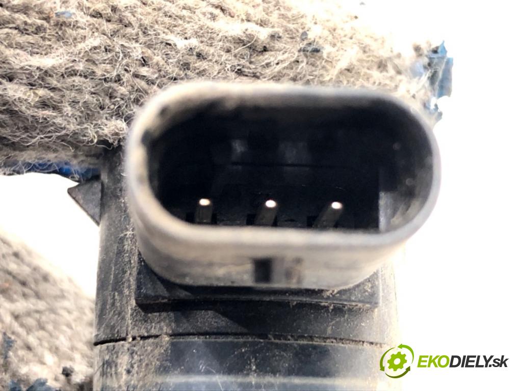 MERCEDES-BENZ GLE SUV 2020 180 kW GLE 300 d 4-matic (167.119) 1950 Snímač PDC A0009055504