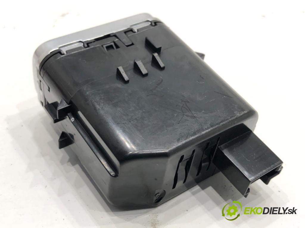 MERCEDES-BENZ GLE SUV 2020 180 kW GLE 300 d 4-matic (167.119) 1950 HNÍZDO: USB A1678205201