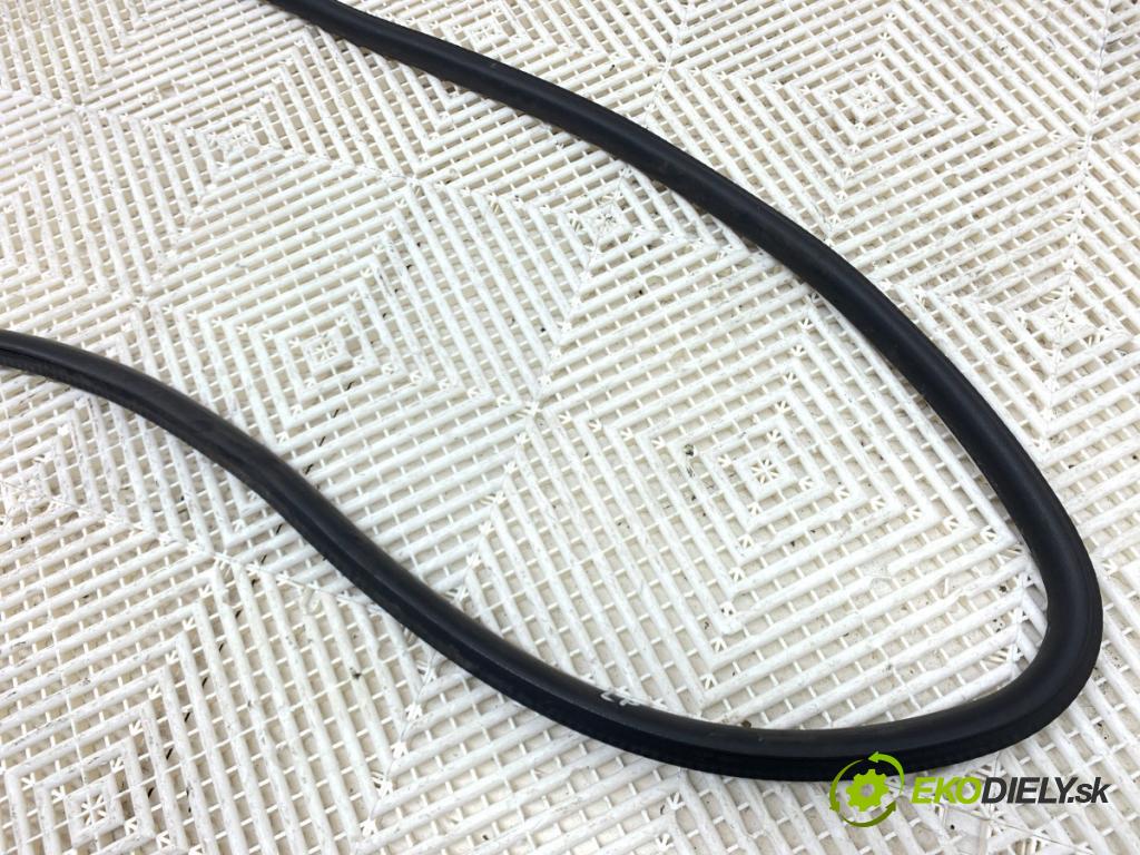 MERCEDES-BENZ GLE SUV 2020 180 kW GLE 300 d 4-matic (167.119) 1950 tesnenie Dvere predný ľavá strana