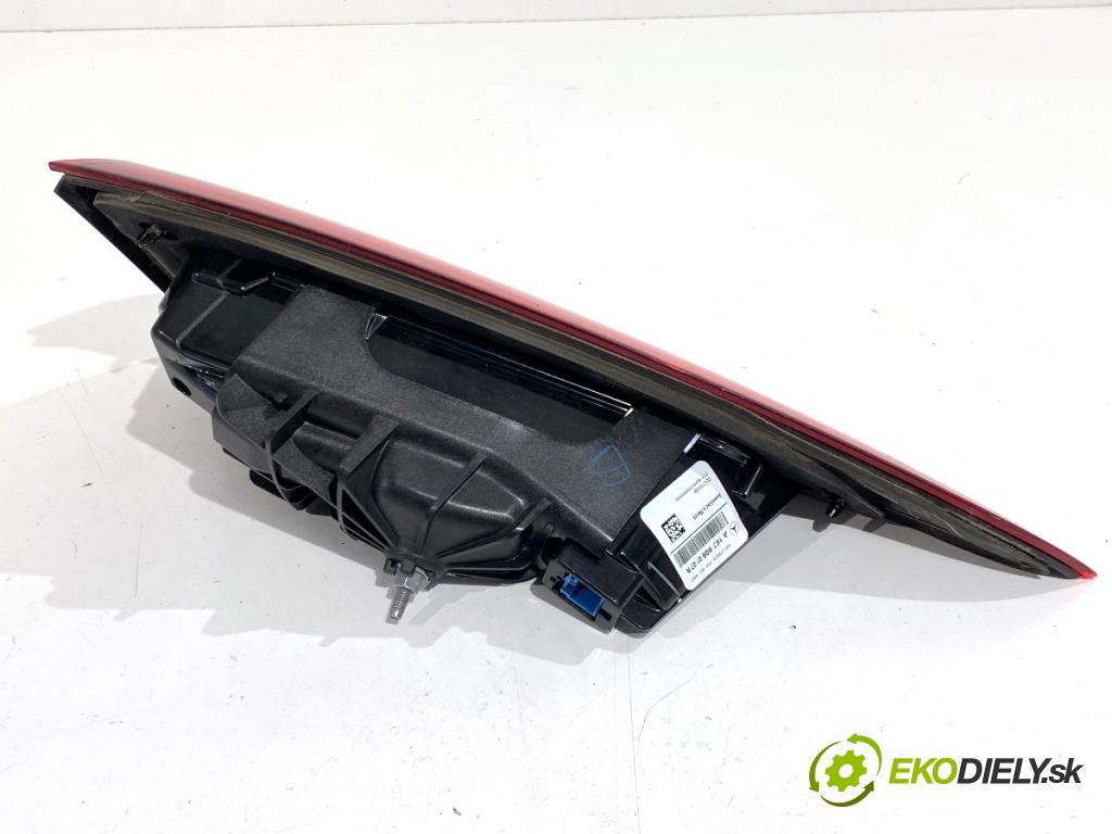 MERCEDES-BENZ GLE SUV 2020 180 kW GLE 300 d 4-matic (167.119) 1950 Svetlo zad pravá vnútorná A1679060107 (Kľučka dverí ostatné)