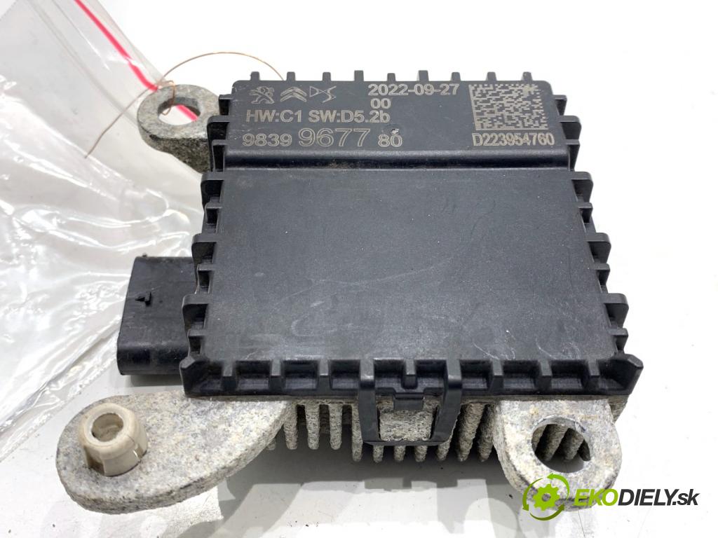 PEUGEOT 3008 SUV 2021 147 kW Hybrid4 (M45GBU) 1598 RADAR: DISTRONIC 9839967780