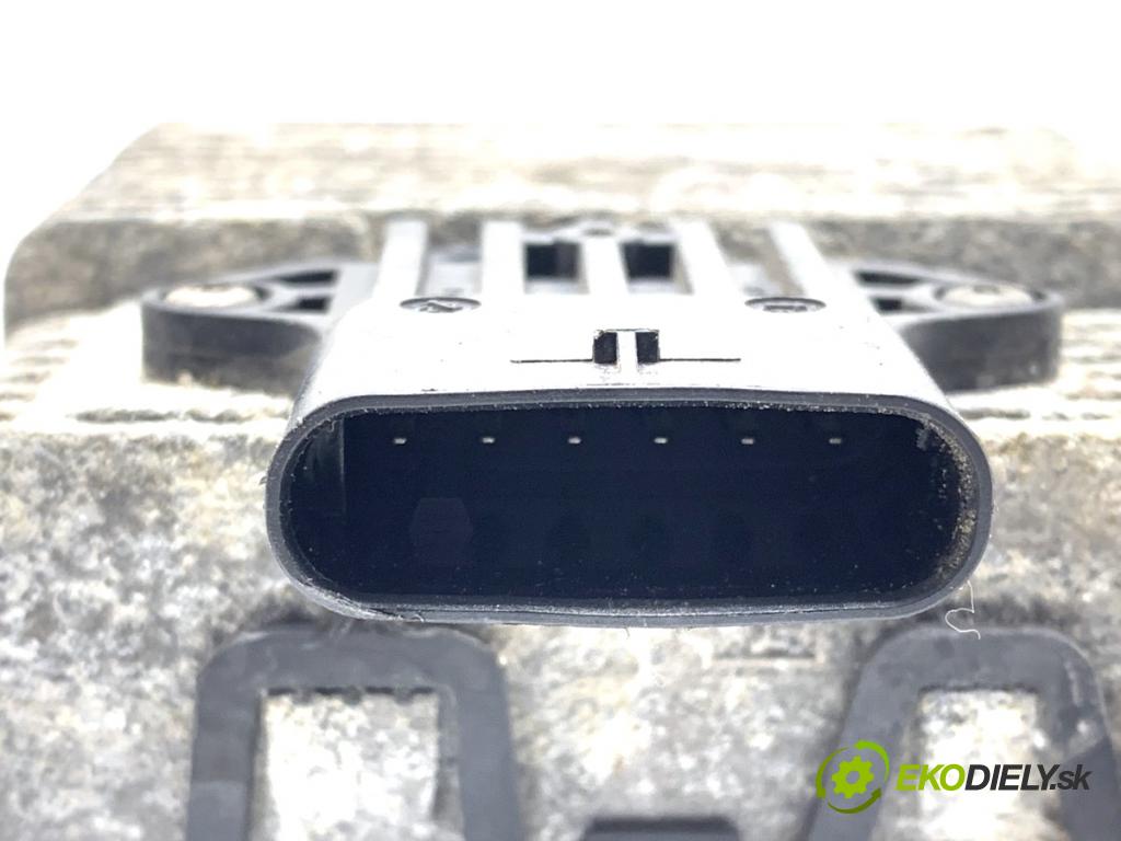 PEUGEOT 3008 SUV 2021 147 kW Hybrid4 (M45GBU) 1598 RADAR: DISTRONIC 9839967780