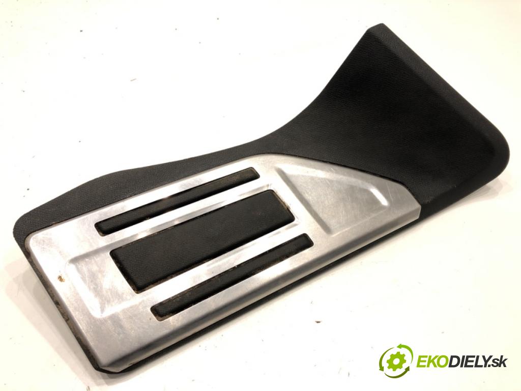 PEUGEOT 3008 SUV 2021 147 kW Hybrid4 (M45GBU) 1598 stúpačka 9811350880