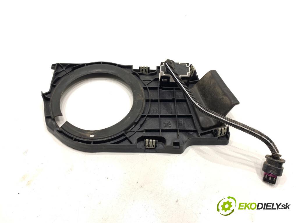 PEUGEOT 3008 SUV 2021 147 kW Hybrid4 (M45GBU) 1598 Rámček dvierok 9823707580