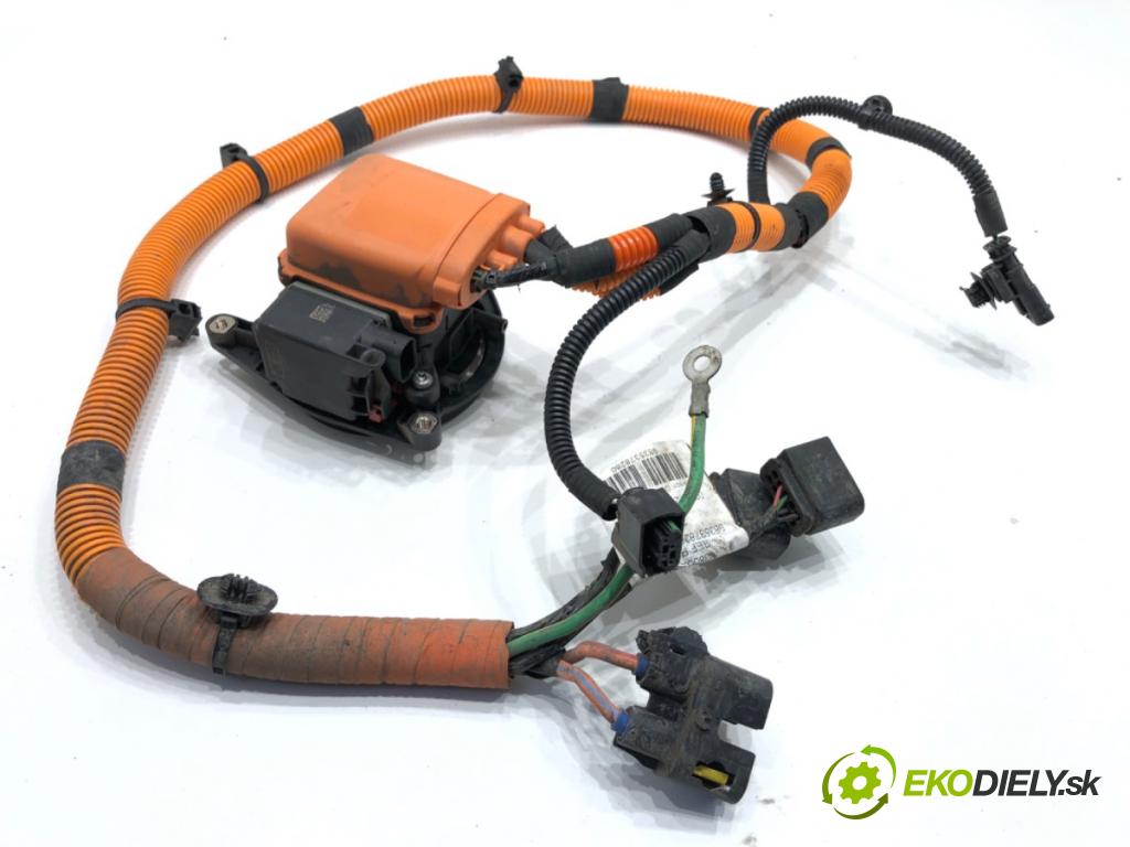 PEUGEOT 3008 SUV 2021 147 kW Hybrid4 (M45GBU) 1598 HNÍZDO: NABÍJENÍ: 9835378280