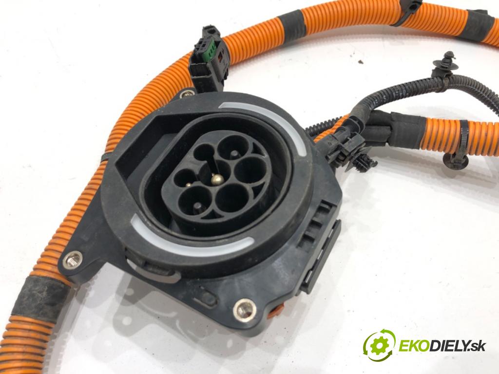 PEUGEOT 3008 SUV 2021 147 kW Hybrid4 (M45GBU) 1598 HNÍZDO: NABÍJANIE: 9835378280