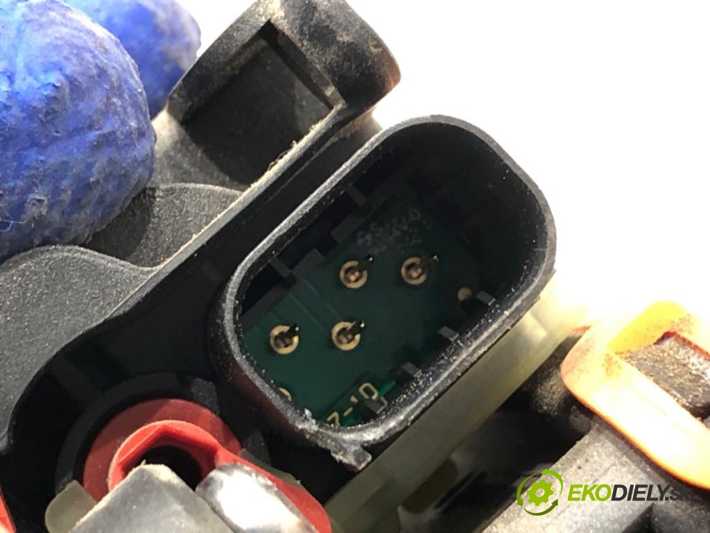 PEUGEOT 3008 SUV 2021 147 kW Hybrid4 (M45GBU) 1598 HNÍZDO: NABÍJANIE: 9835378280