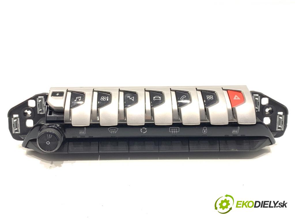 PEUGEOT 3008 SUV 2021 147 kW Hybrid4 (M45GBU) 1598 Panel Prepínač prístrojovky 98318223DX