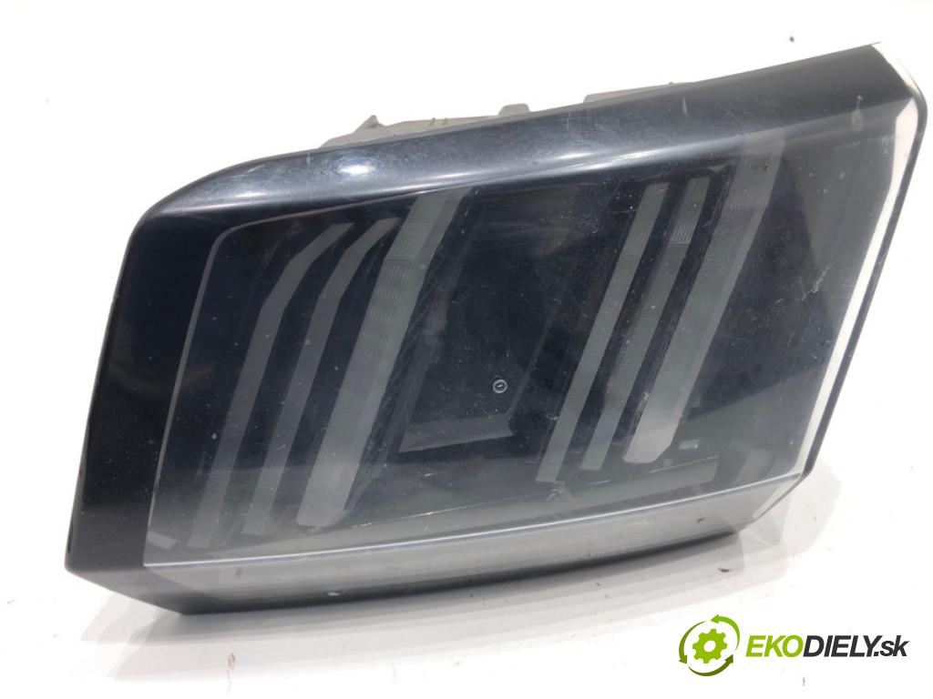 PEUGEOT 3008 SUV 2021 147 kW Hybrid4 (M45GBU) 1598 Svetlo zad pravá vnútorná  (Kľučka dverí ostatné)