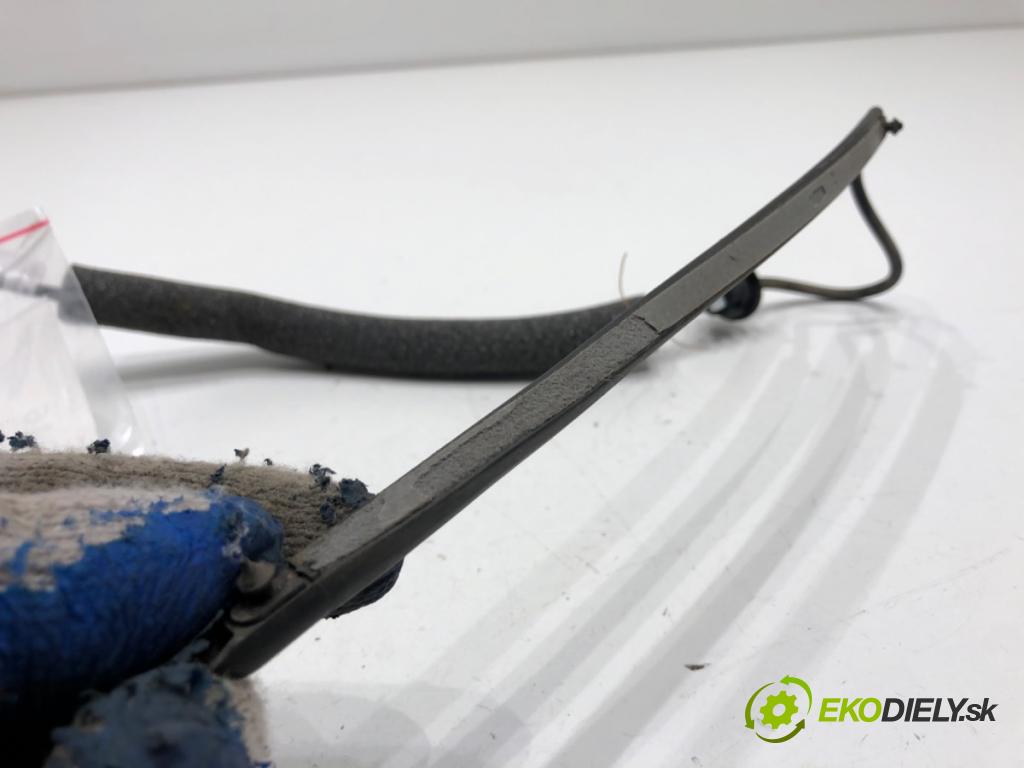 PEUGEOT 3008 SUV 2021 147 kW Hybrid4 (M45GBU) 1598 Snímač ZATVORENÉ: dverí pravy 9815582480