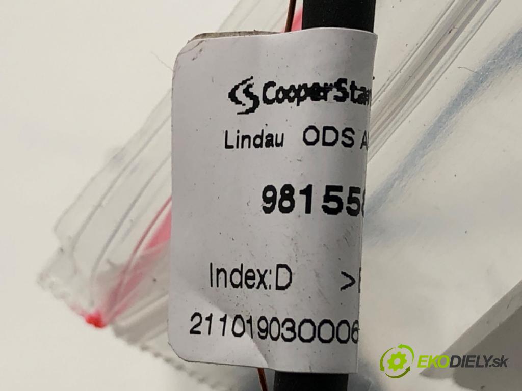 PEUGEOT 3008 SUV 2021 147 kW Hybrid4 (M45GBU) 1598 Snímač ZATVORENÉ: dverí pravy 9815582480