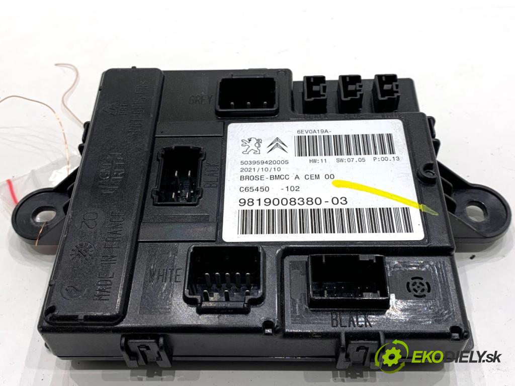 PEUGEOT 3008 SUV 2021 147 kW Hybrid4 (M45GBU) 1598 Modul dverí 9819008380