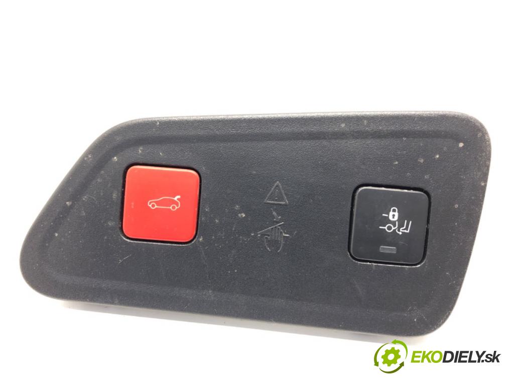 PEUGEOT 3008 SUV 2021 147 kW Hybrid4 (M45GBU) 1598 Panel přepínač otevírání dveří 9816034477