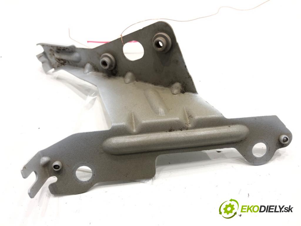 PEUGEOT 3008 SUV 2021 147 kW Hybrid4 (M45GBU) 1598 držiak blatníka pravy