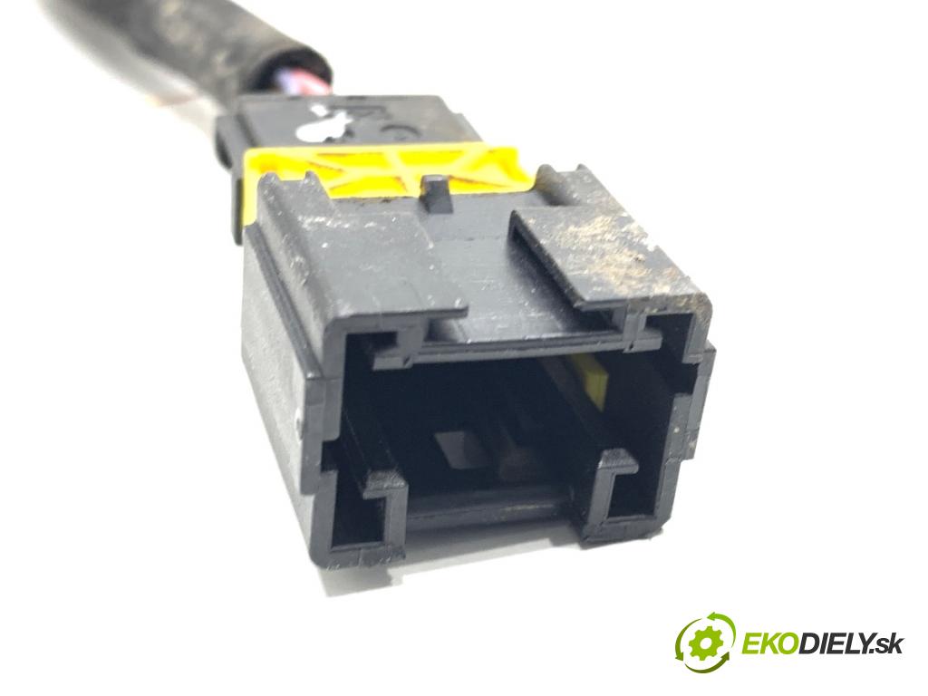 PEUGEOT 3008 SUV 2021 147 kW Hybrid4 (M45GBU) 1598 Káblovačka KAMERY ZPĚT: 9821018280