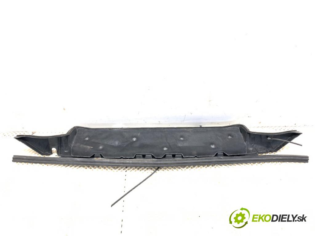 PEUGEOT 3008 SUV 2021 147 kW Hybrid4 (M45GBU) 1598 Torpédo, plast pod čelné okno dolné 9836200980