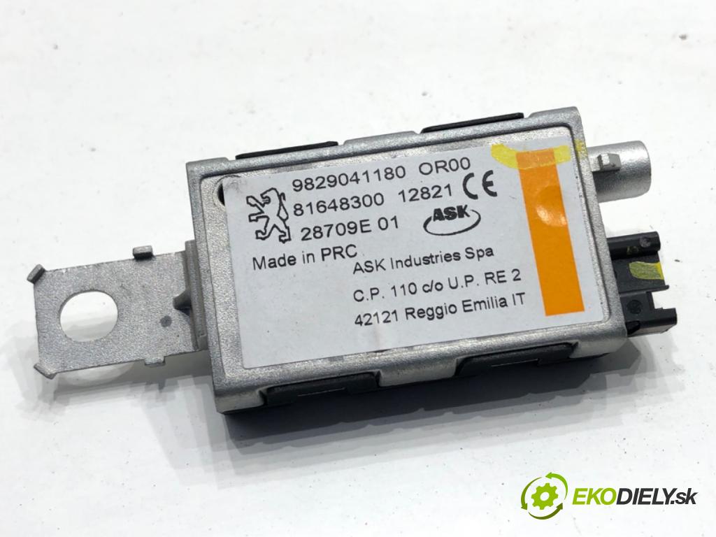 PEUGEOT 3008 SUV 2021 147 kW Hybrid4 (M45GBU) 1598 zesilovač antény 9833140080