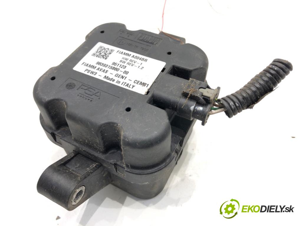 PEUGEOT 3008 SUV 2021 147 kW Hybrid4 (M45GBU) 1598 Siréna alarmu 9839315880