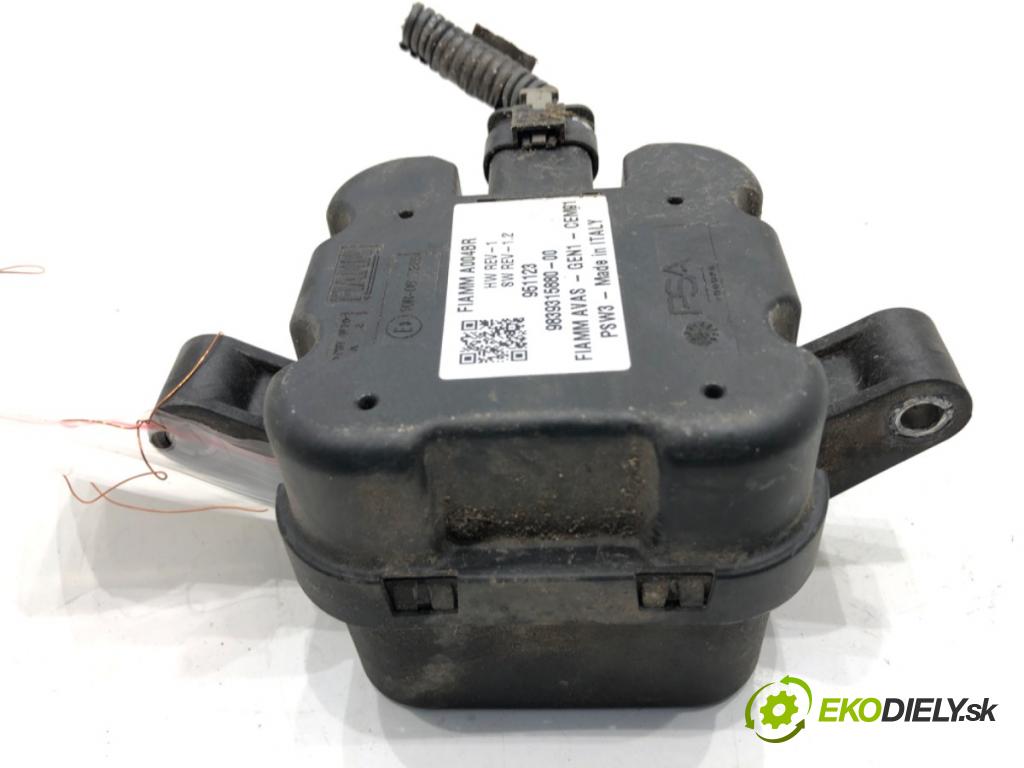 PEUGEOT 3008 SUV 2021 147 kW Hybrid4 (M45GBU) 1598 Siréna alarmu 9839315880