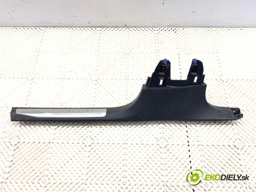 PEUGEOT 3008 SUV 2021 147 kW Hybrid4 (M45GBU) 1598 lišta násada prahu přední část pravá 