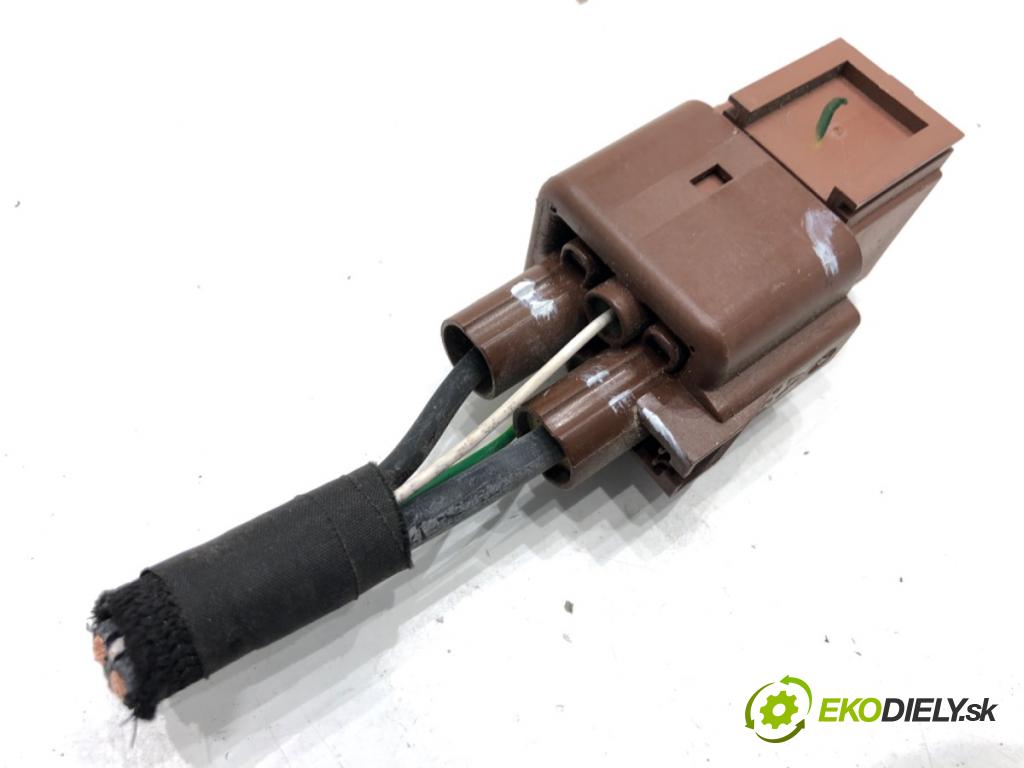 PEUGEOT 3008 SUV 2021 147 kW Hybrid4 (M45GBU) 1598 relé POISTKA: 9656916680