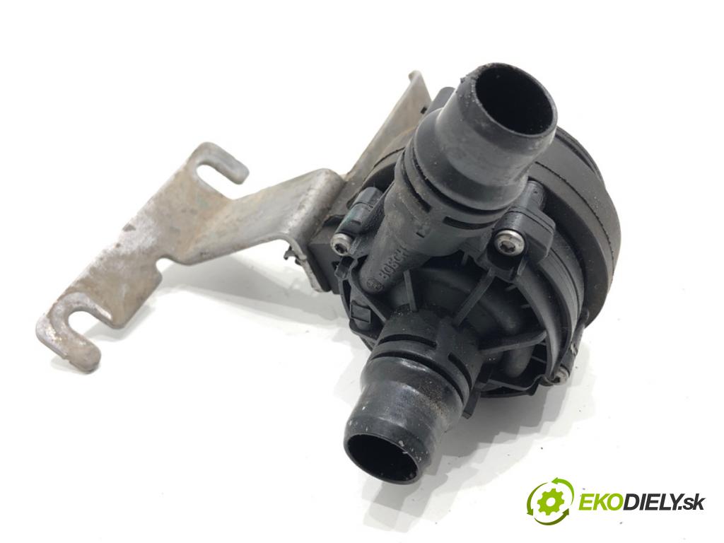 PEUGEOT 3008 SUV 2021 147 kW Hybrid4 (M45GBU) 1598 DALŠÍ: pumpa vody 9823813380 (Vodní pumpa)