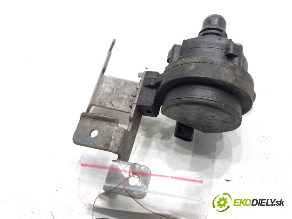 PEUGEOT 3008 SUV 2021 147 kW Hybrid4 (M45GBU) 1598 DALŠÍ: Pumpa vody 9823813380 (Vodná pumpa)