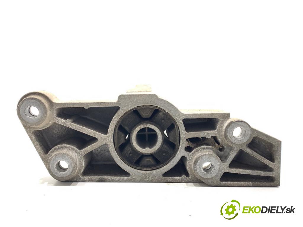 PEUGEOT 3008 SUV 2021 147 kW Hybrid4 (M45GBU) 1598 držák AirBag motora 