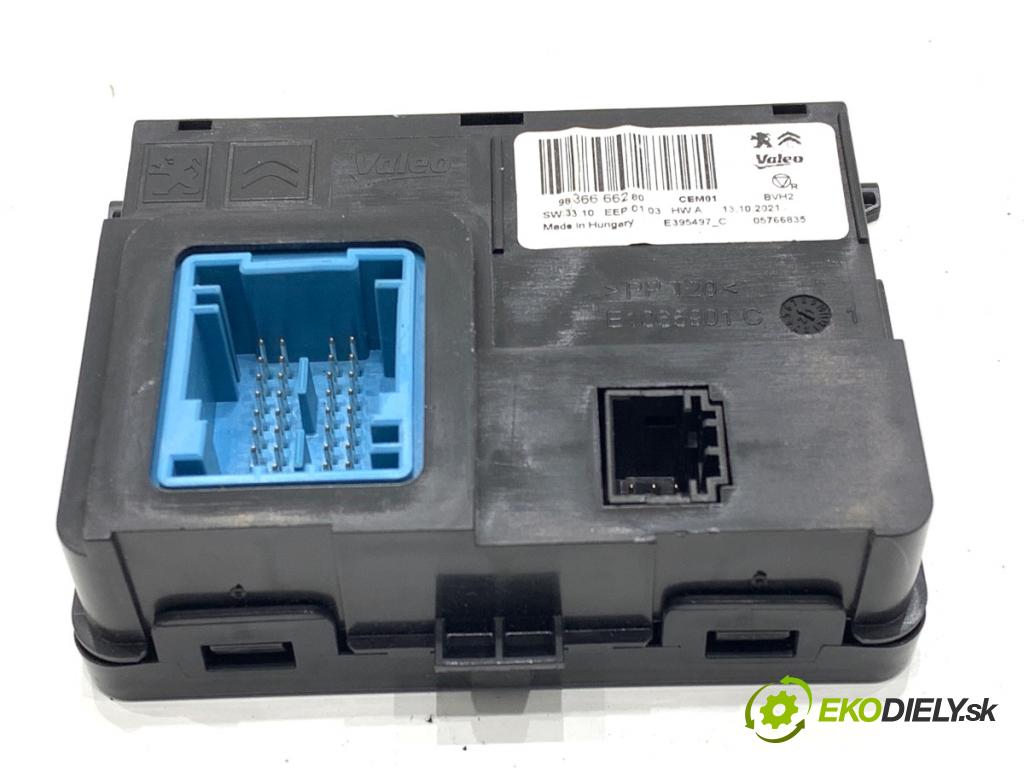 PEUGEOT 3008 SUV 2021 147 kW Hybrid4 (M45GBU) 1598 modul klimatizace 9836666280 (Klika dveří ostatní)